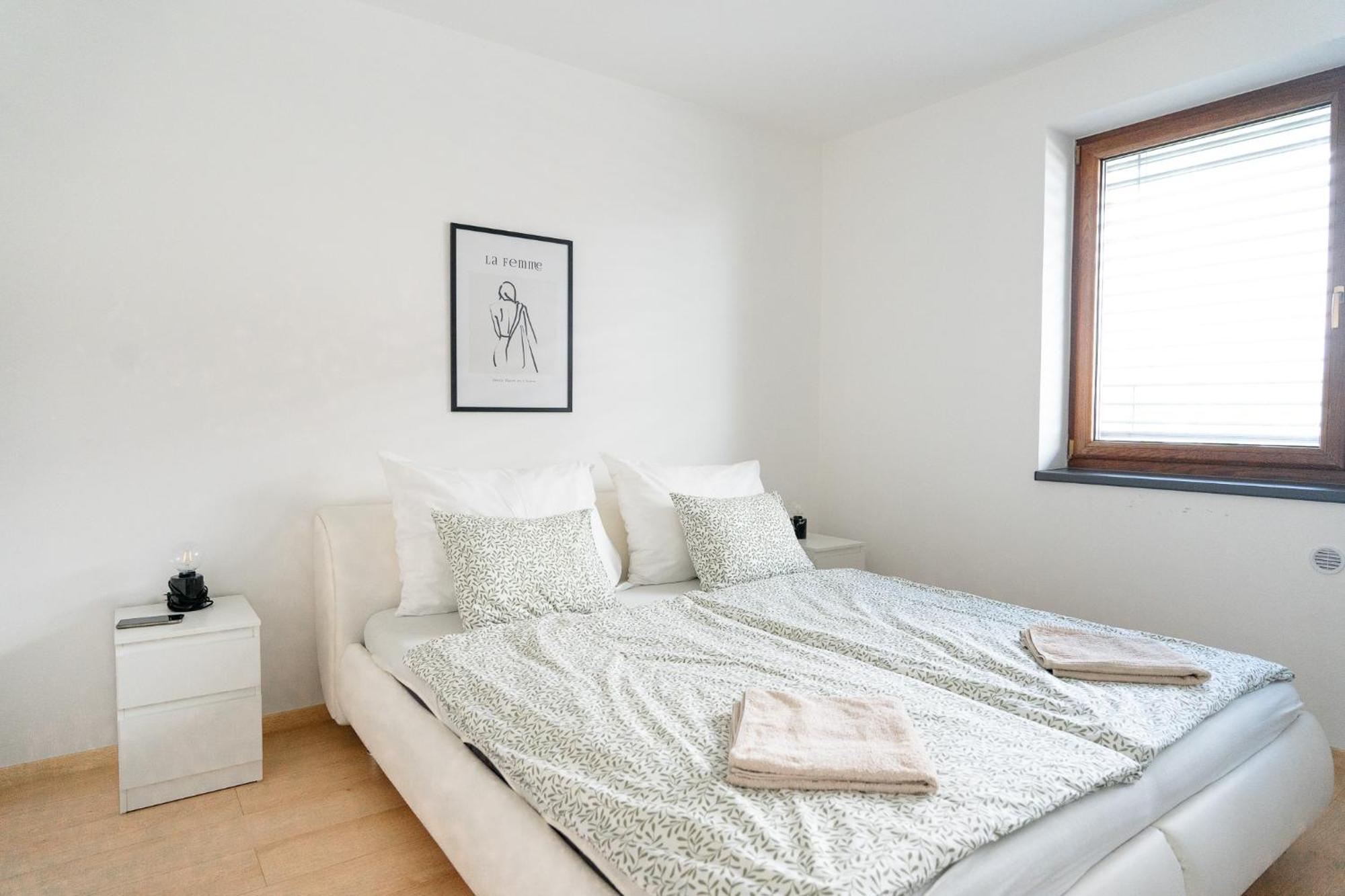 The Dante Villa Apartments プラハ エクステリア 写真