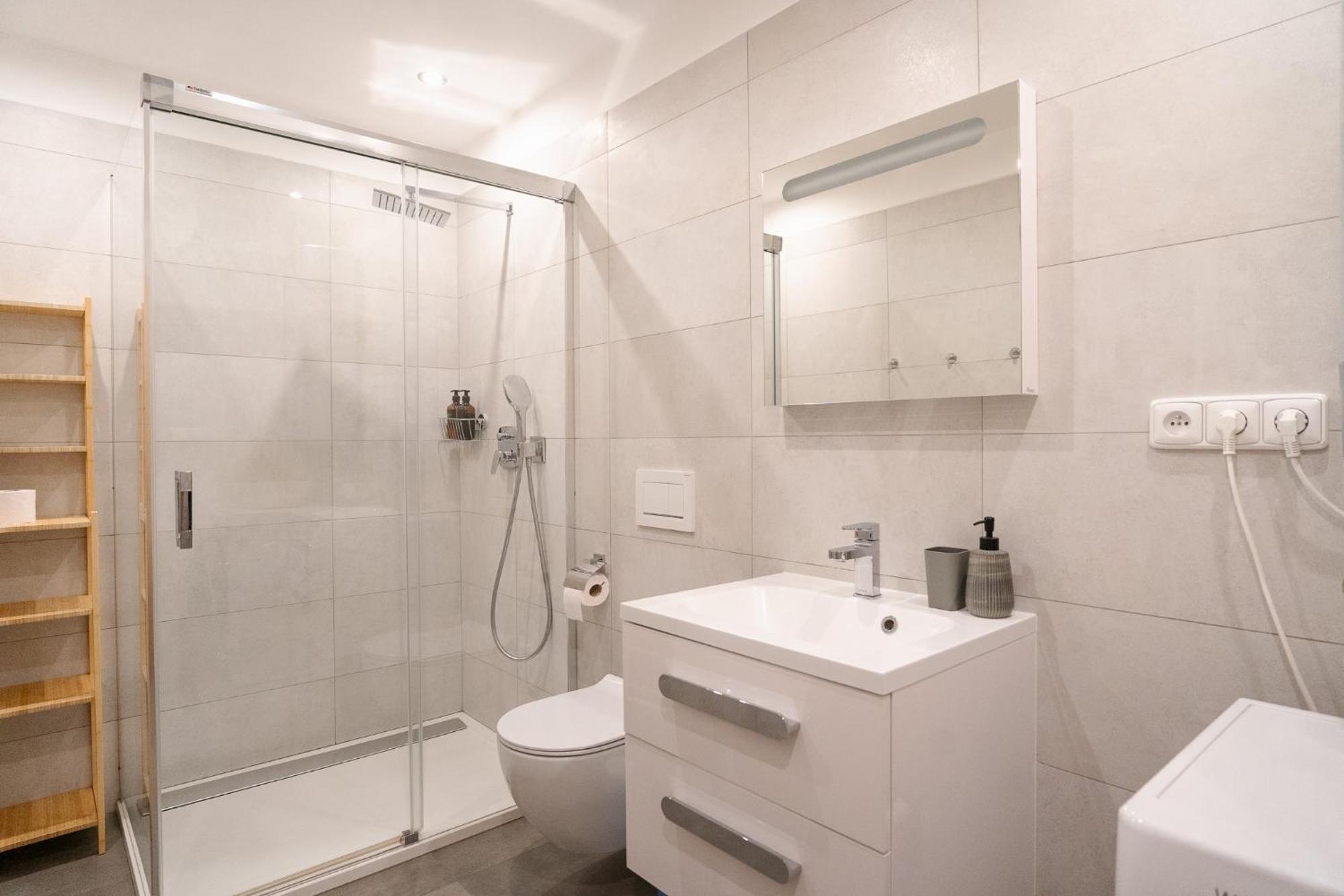 The Dante Villa Apartments プラハ エクステリア 写真